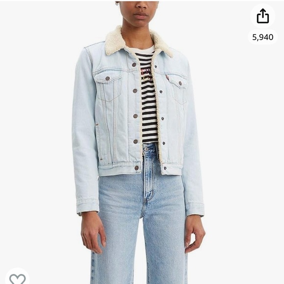 Levi’s Sherpa denim trucker jacket, sz s, nwt, light wash - Picture 6 of 8